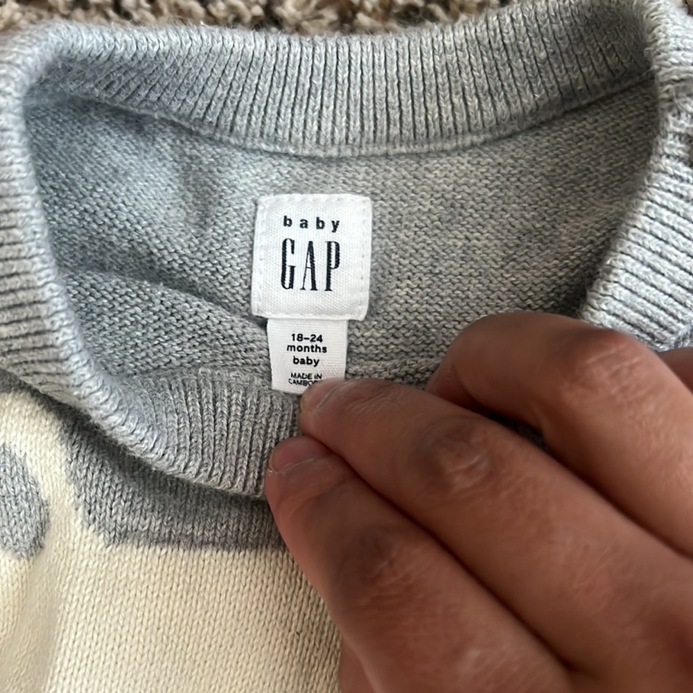 Gap and OshKosh b’gosh bundle - Picture 2 of 3